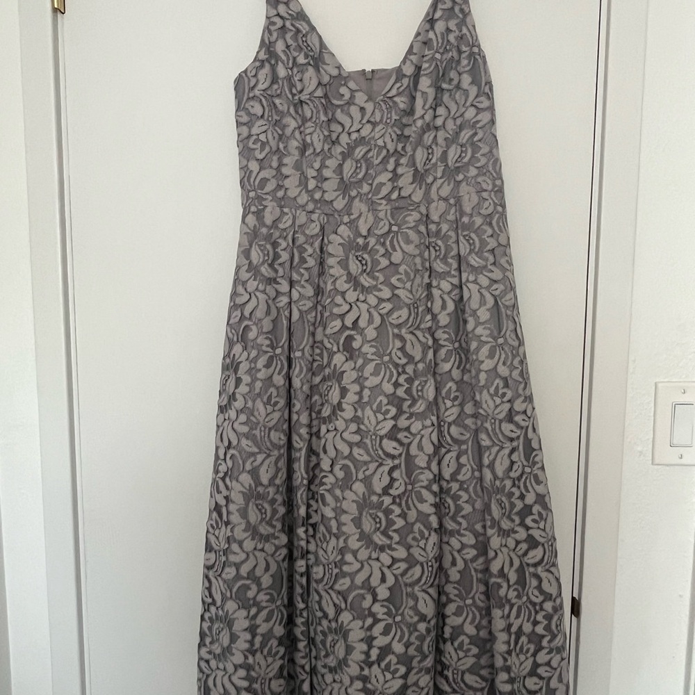 Elegant Gray Floral Lace Dress